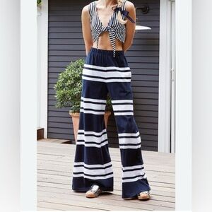 NWOT—MDS Stripes Navy and White Wide Leg Pants